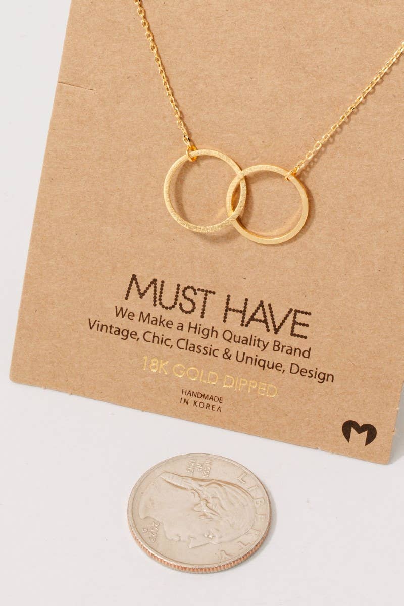 Metallic Dual Circle Pendant Necklace: Gold