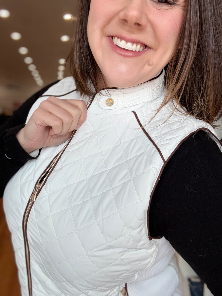 Suede Piping Quilted Vest: White