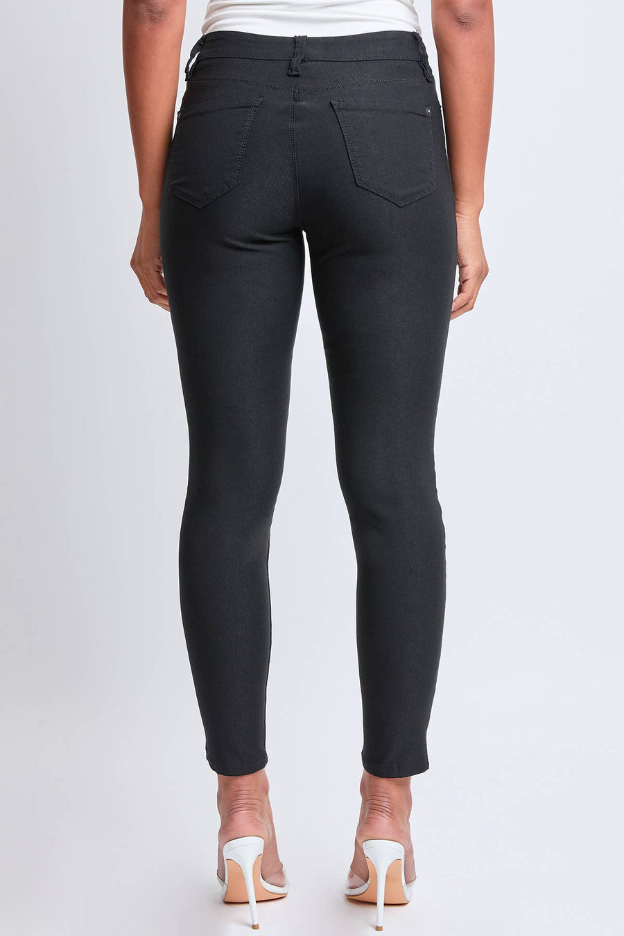 Hyperstretch Mid-Rise Skinny Jean: BLACK