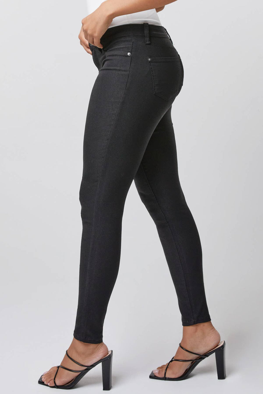 Hyperstretch Mid-Rise Skinny Jean: BLACK